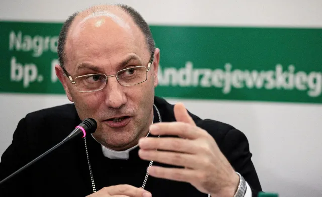 Prymas Polski: Moralnym obowiązkiem chrześcijanina jest deeskalacja konfliktu