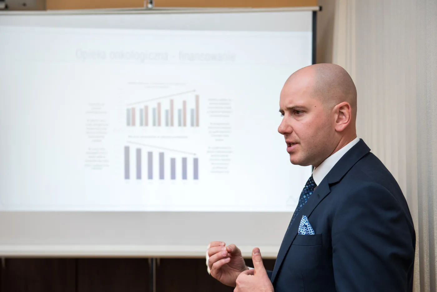 Gadomski: Pandemia poturbowała system opieki zdrowotnej. Skala nas przerosła
