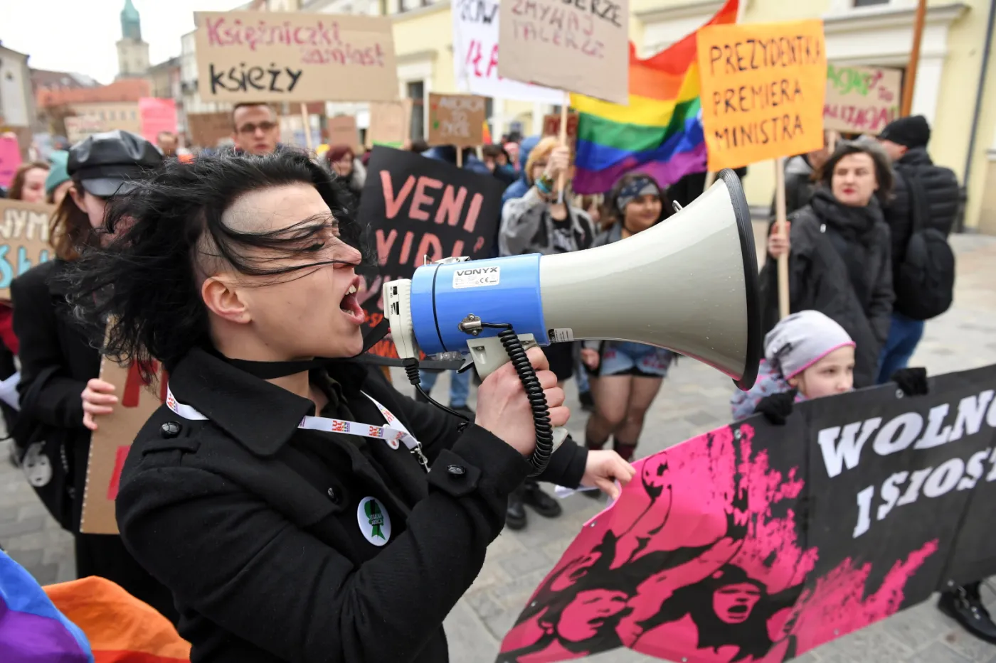 Manify w obronie praw kobiet w czterech miastach: Gdyni, Katowicach, Łodzi i Wrocławiu