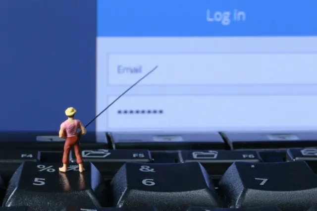 CERT: W 2016 r. cyberprzestępcy najczęściej próbowali wyłudzić informacje