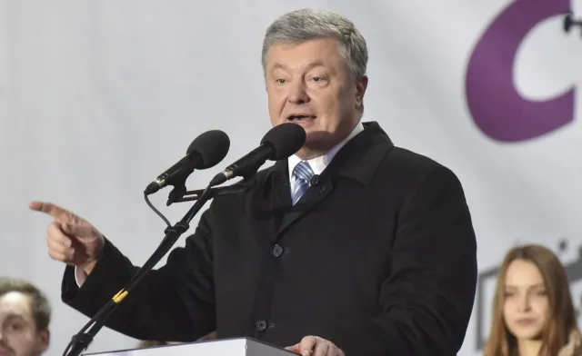 Poroszenko przejmuje inicjatywę, ale może już być za późno