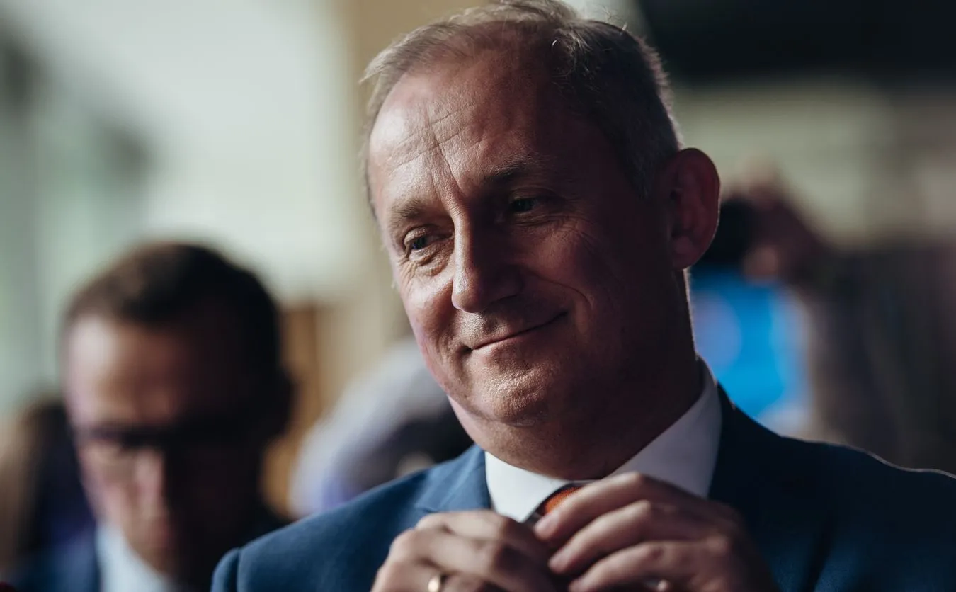 PO podejmie samodzielnie walkę z PiS? Neumann: Zakładamy czarny scenariusz