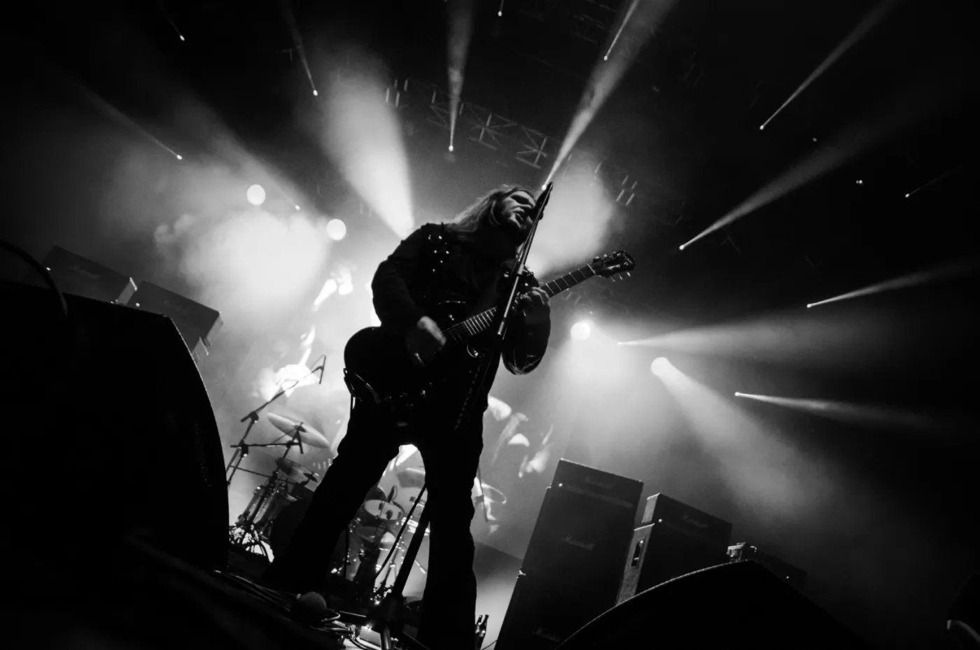4284852-electric-wizzard-2.jpg