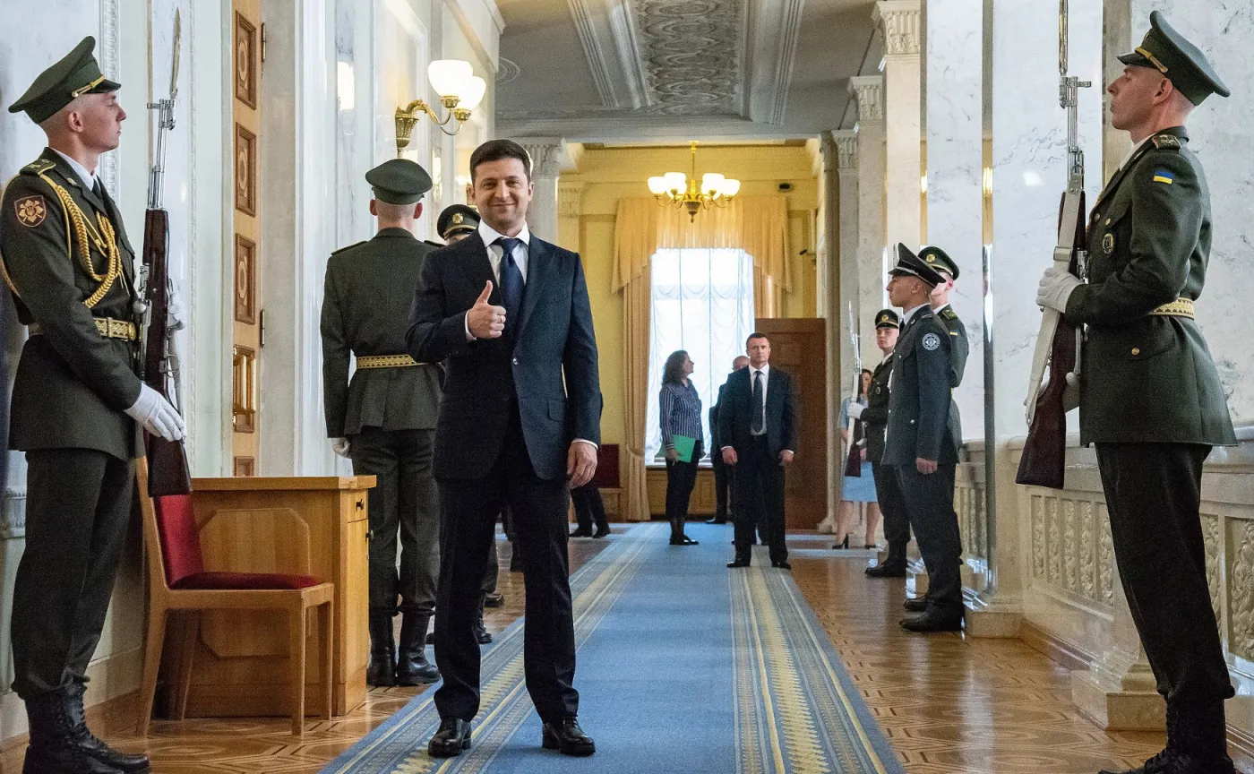 Sługa Narodu: Rząd reformatorów nie bez wpływów najważniejszego oligarchy