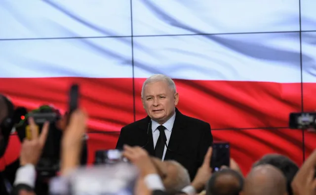 Pierwsze cząstkowe wyniki do Senatu: PiS zbliża się do 50 procent, Lewica bez mandatów