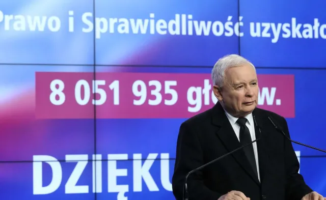 Podchody w obozie dobrej zmiany. Zaczyna się walka o to, kto będzie delfinem