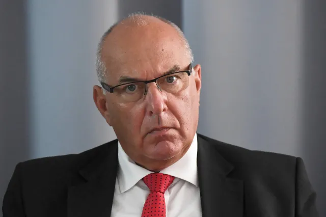 Tadeusz Kościński, nowy minister finansów, ma średnie a nie wyższe wykształcenie?
