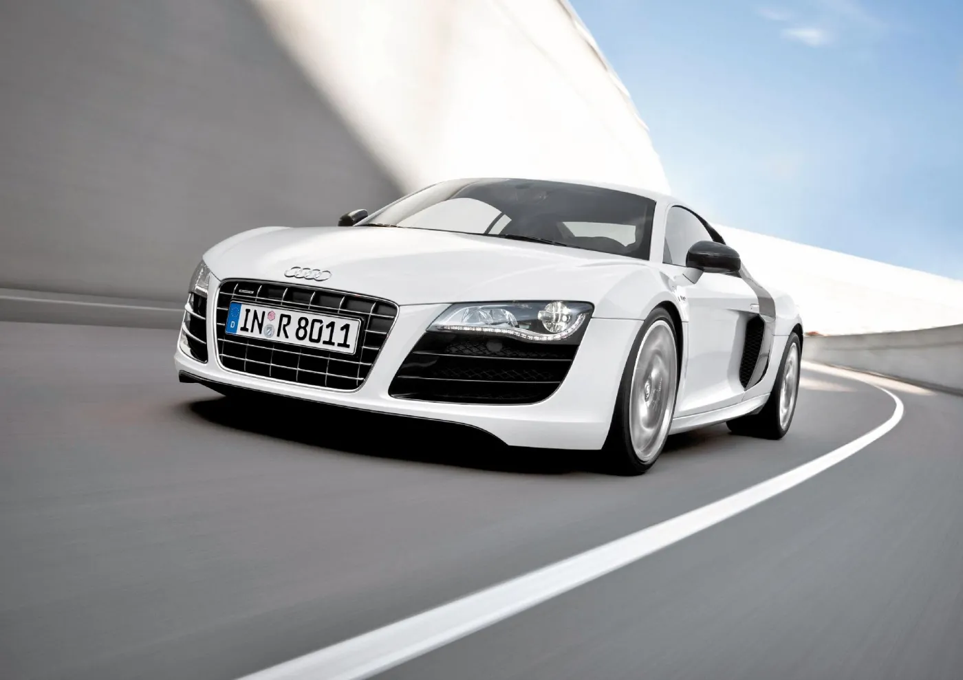 audi_r8_279034a_609060.jpg