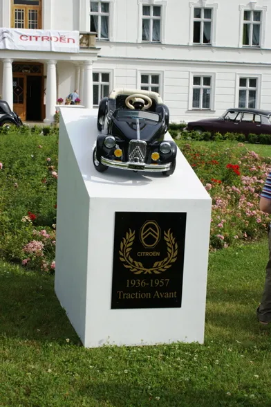 Bardzo stare Citroeny