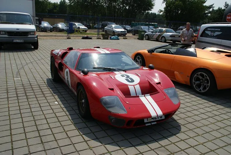 ford_gt40_1_1464177.jpg