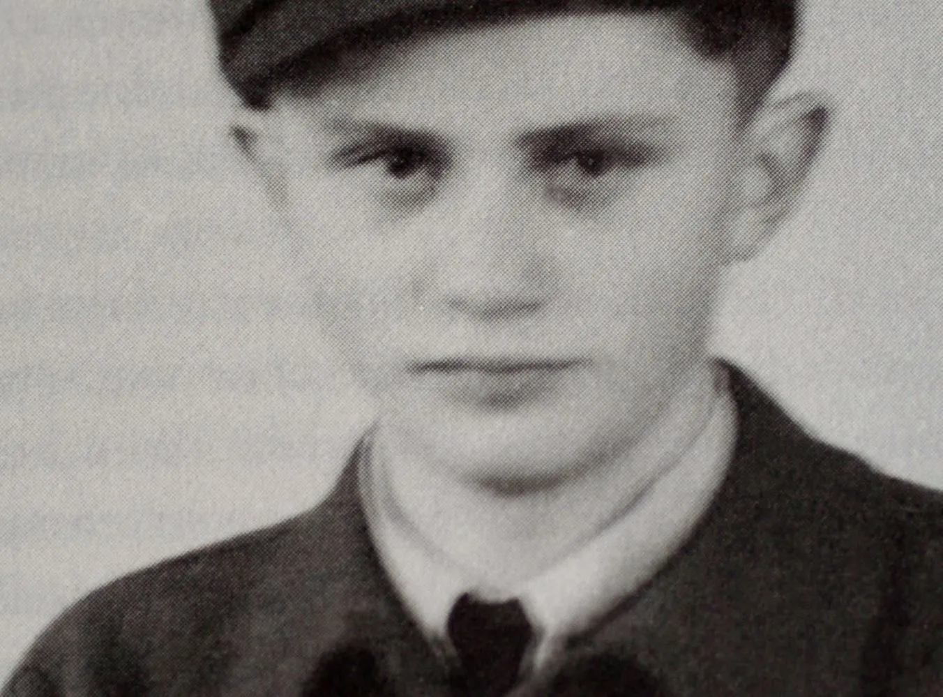 16-letni Joseph Ratzinger w mundurze rekruta.
