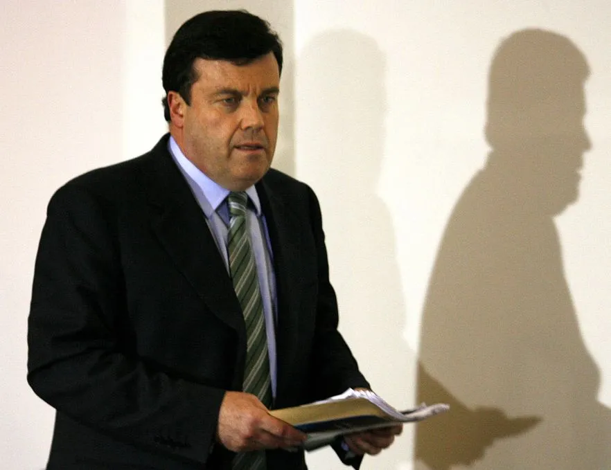 Minister ma raka, ale będzie pracował