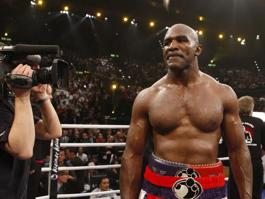 Holyfield znów boksował. Ale przegrał