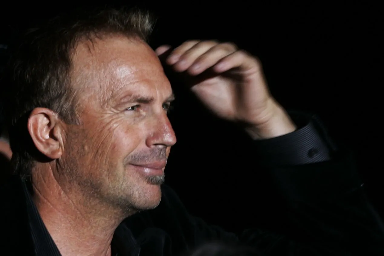 Costner: dobra mina do złej gry?