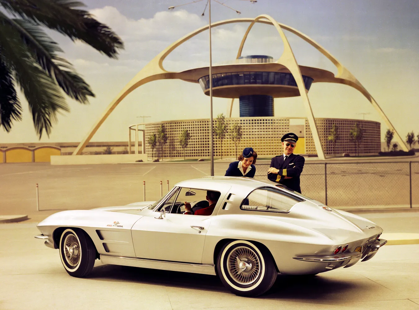 1963489-chevrolet-10.jpg