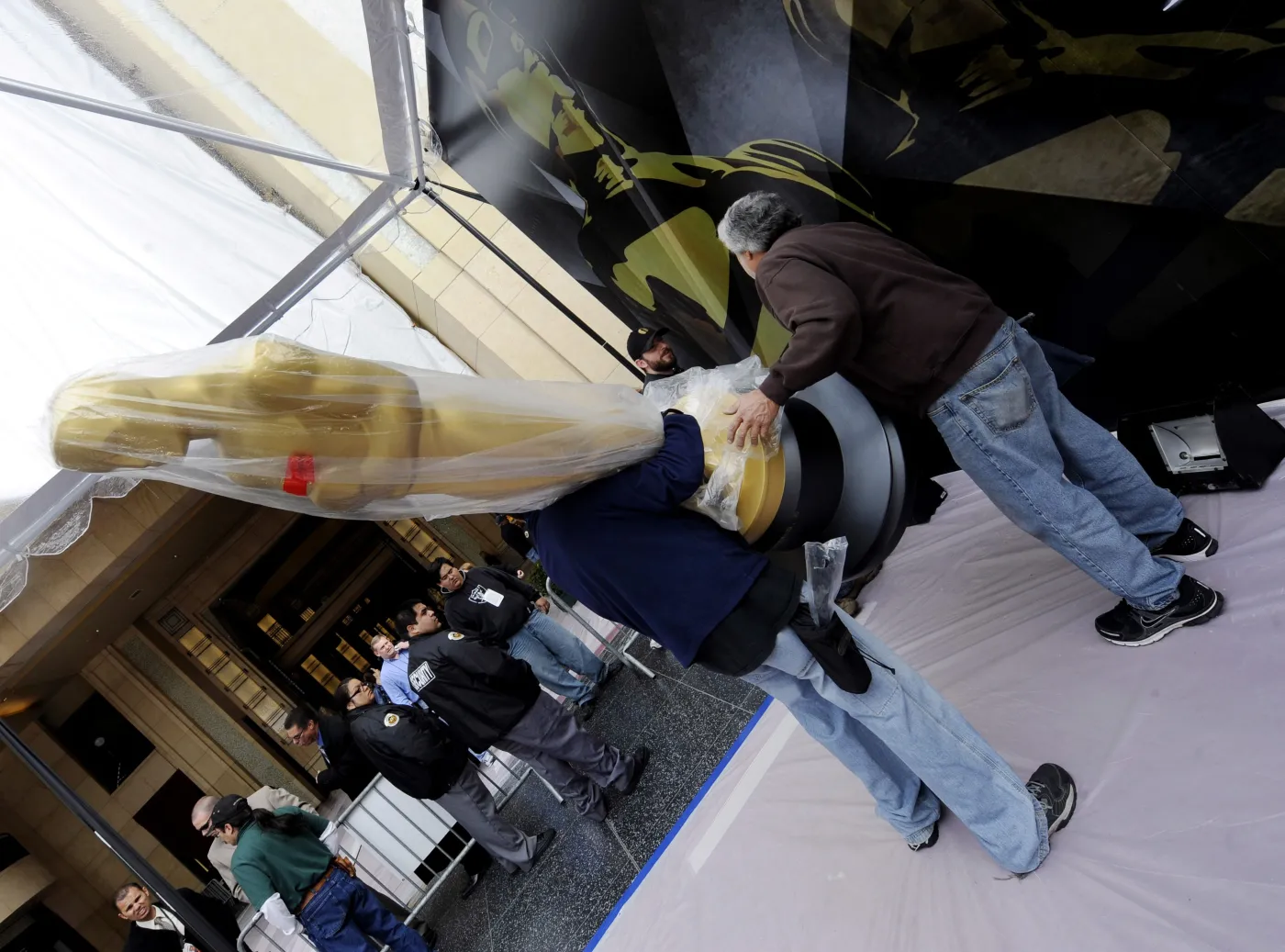 1839219-epa02602013.jpg