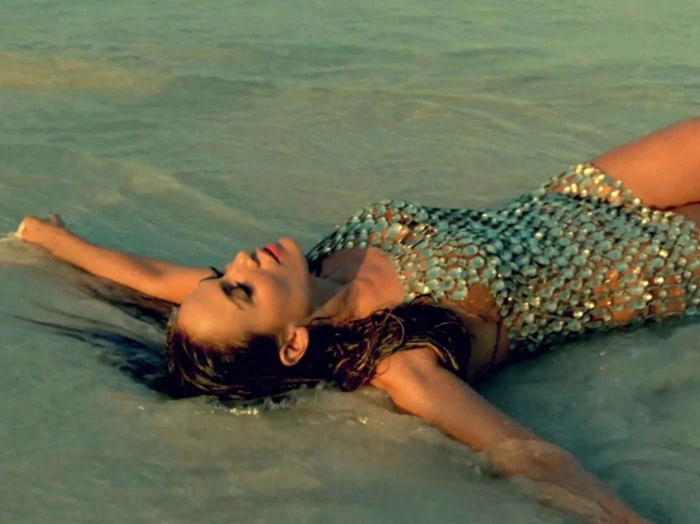 2050258-jennifer-lopez.jpg