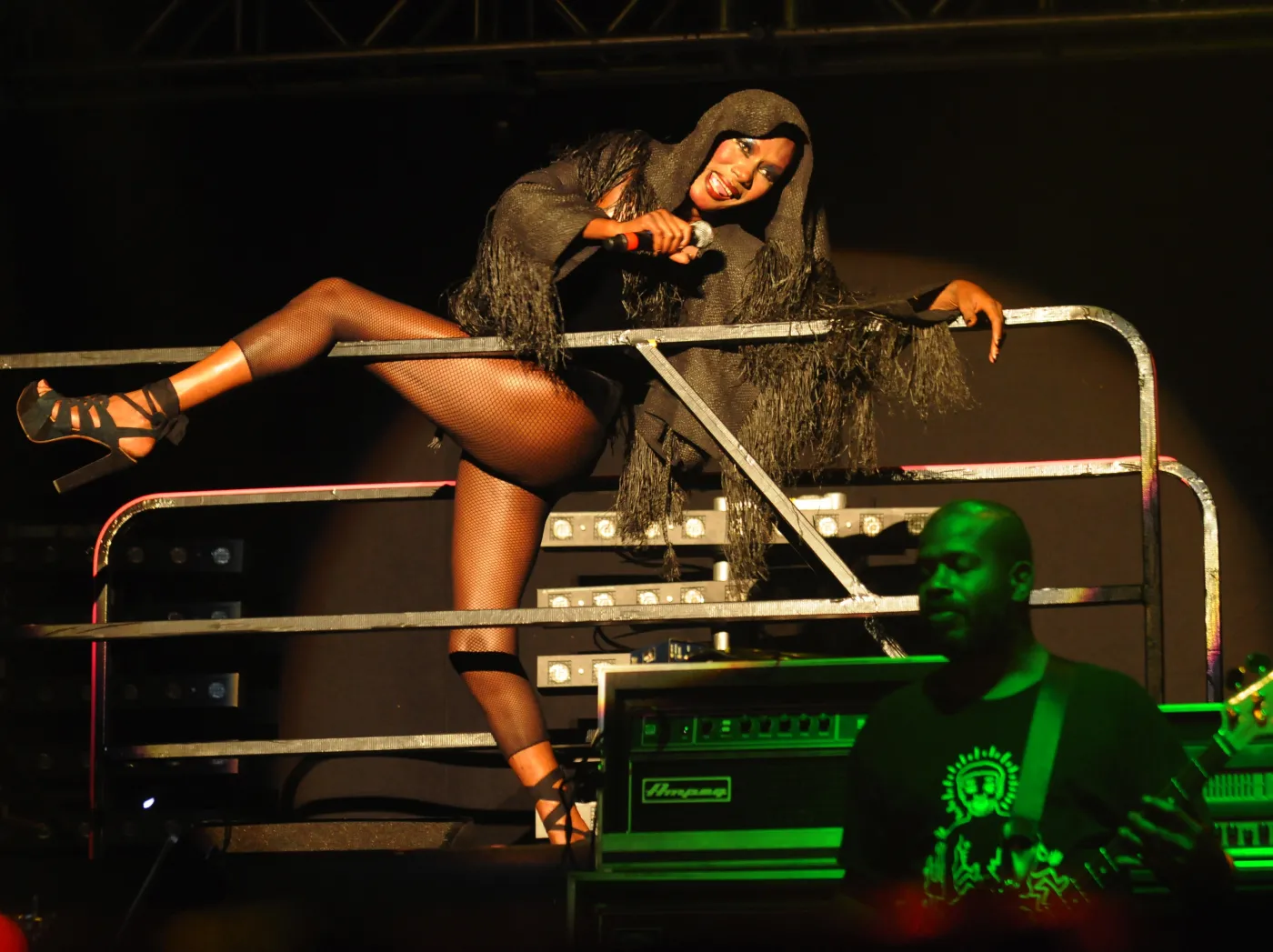 2337350-grace-jones.jpg