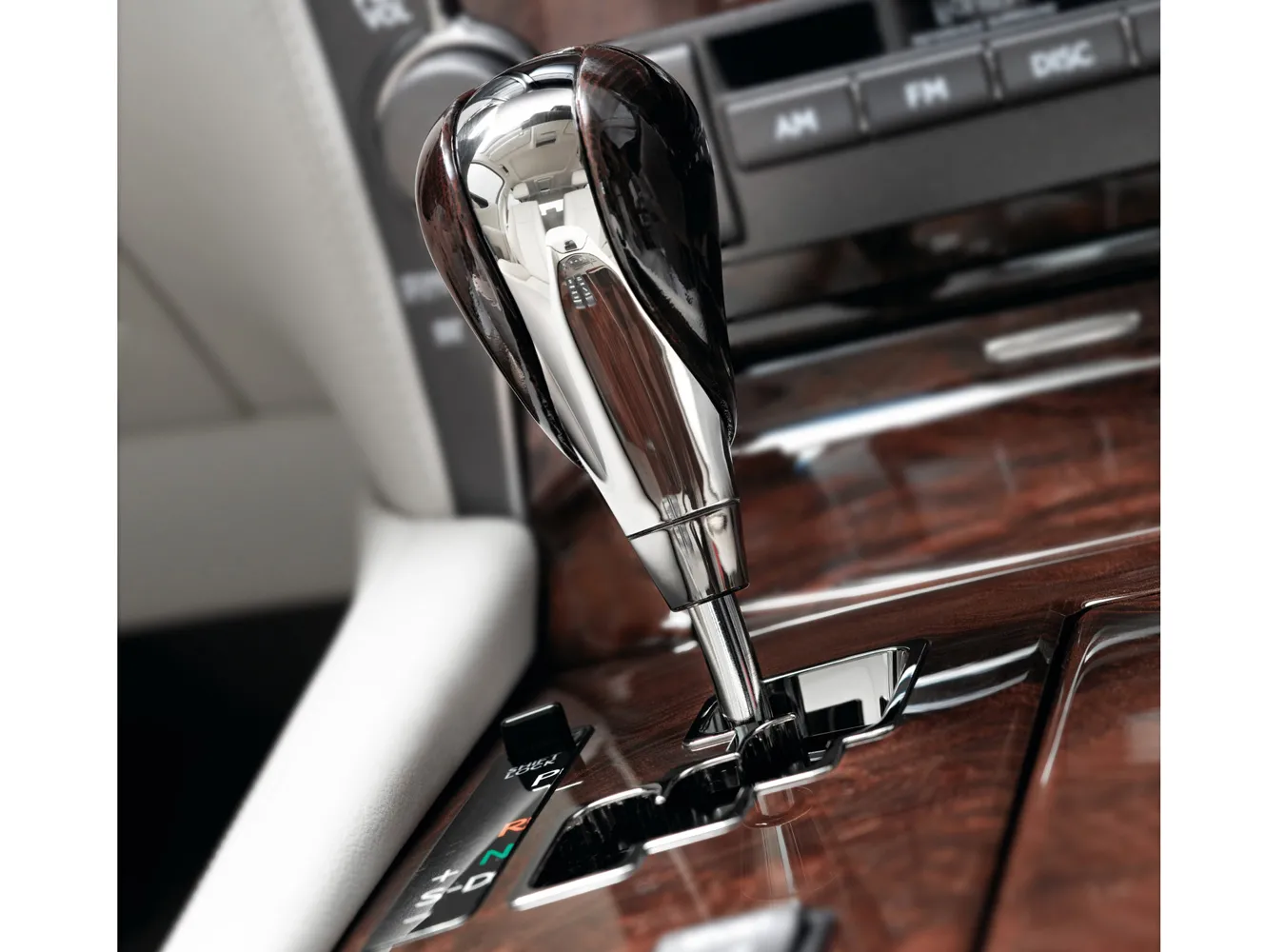 2204011-lexus-ls-600h.jpg