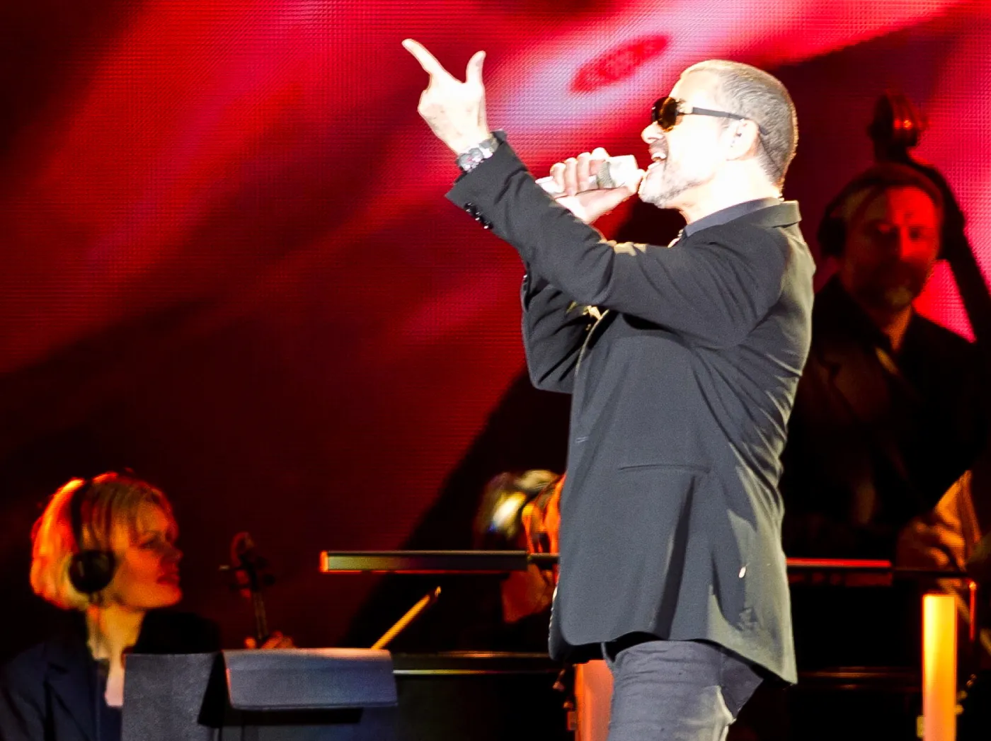 2502054-george-michael.jpg