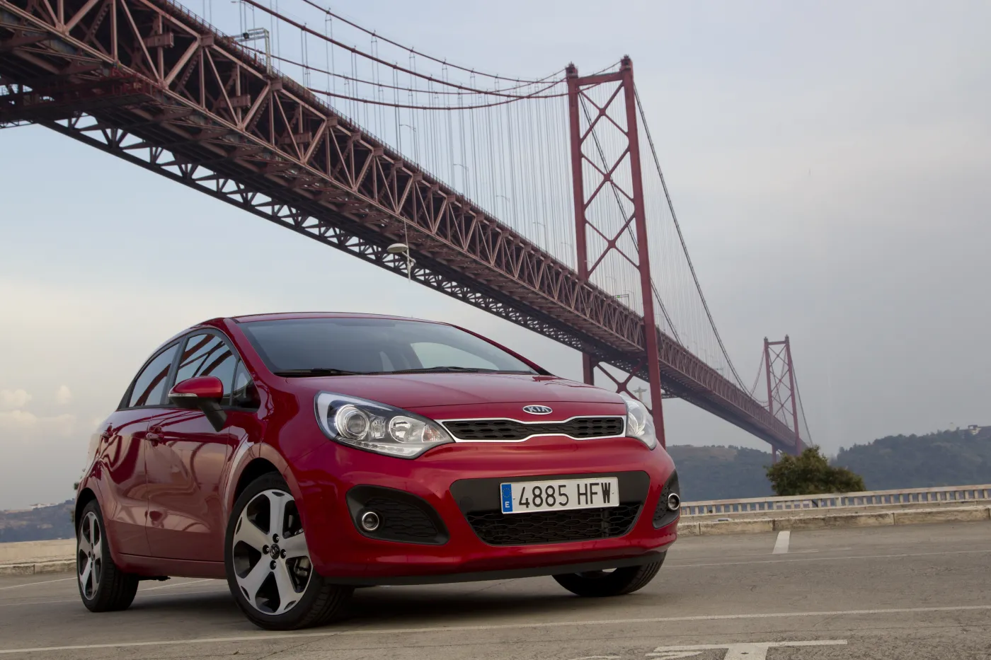 2414510-kia-rio-2011-1.jpg
