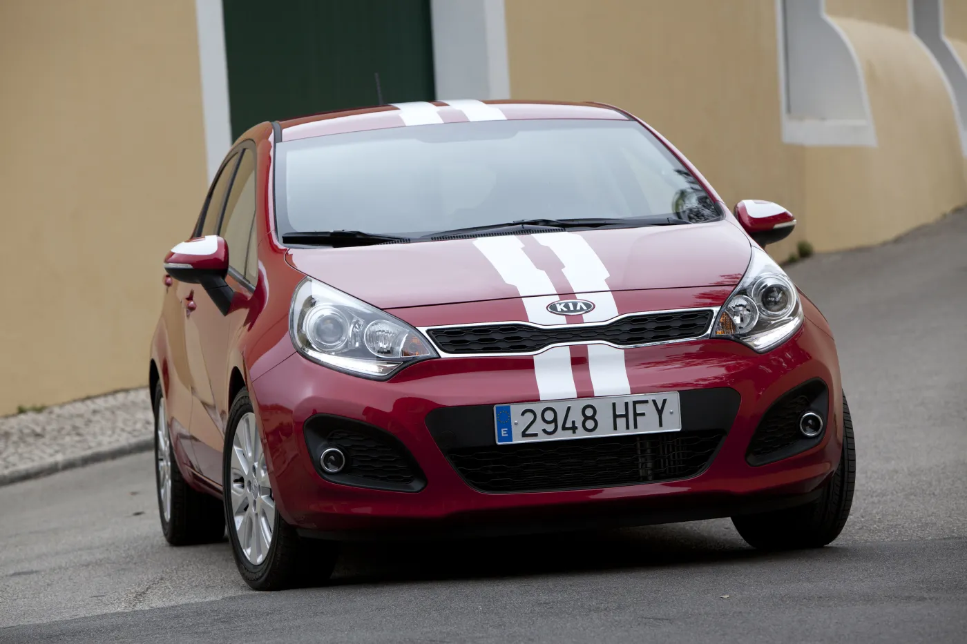 2414560-kia-rio-2011-3.jpg