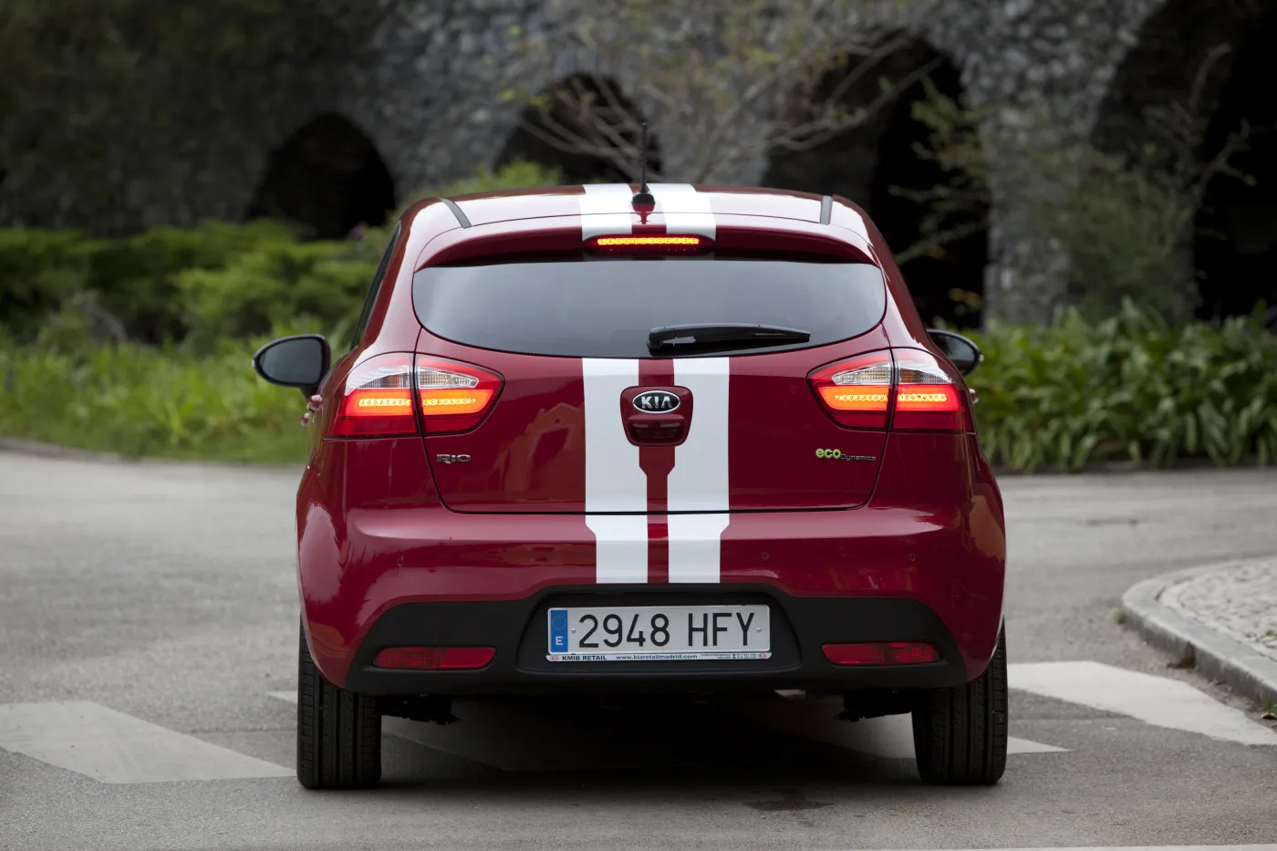 2414585-kia-rio-2011-4.jpg