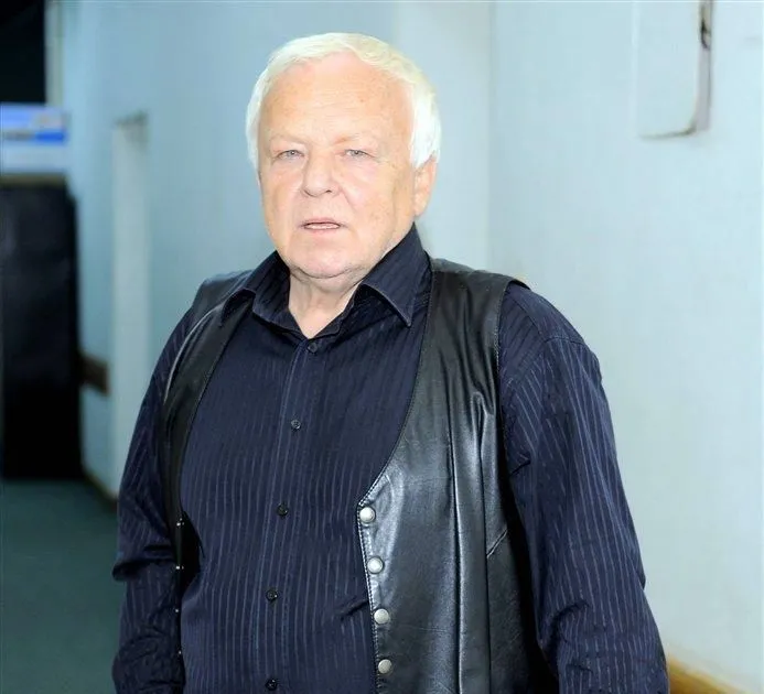 Marian Opania