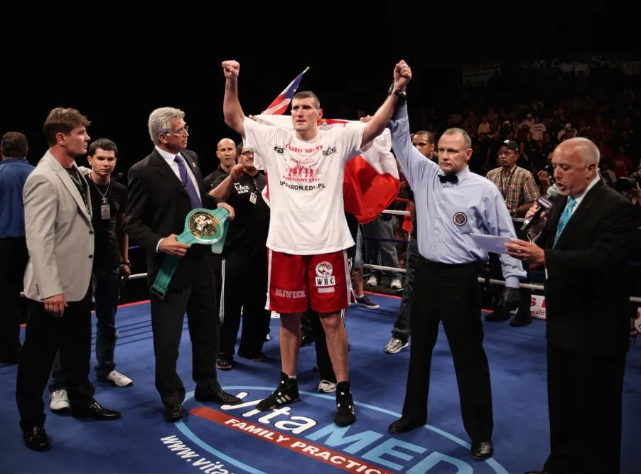 Mariusz Wach nadal niepokonany!