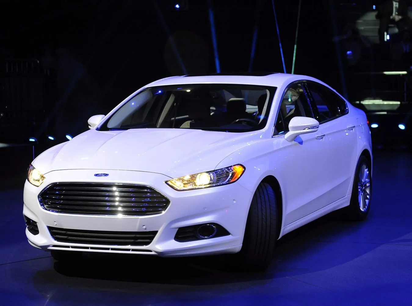 2942075-ford-fusion.jpg
