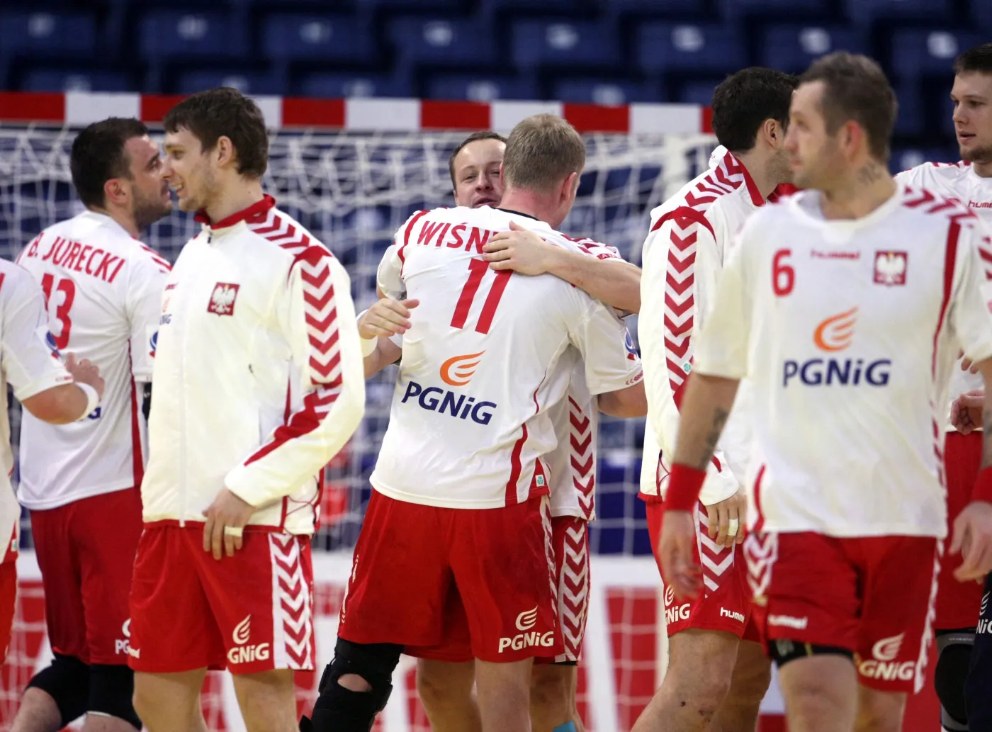 3010036-radosc-polakow.jpg