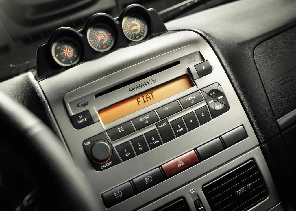 3061607-fiat-strada.jpg