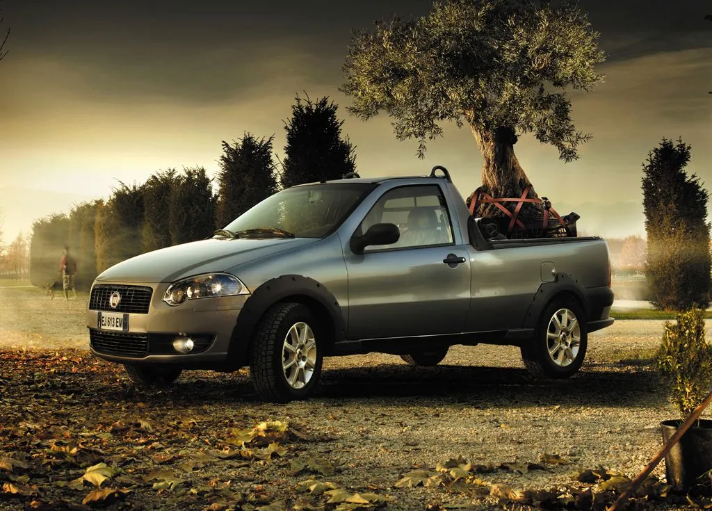 3061392-fiat-strada.jpg