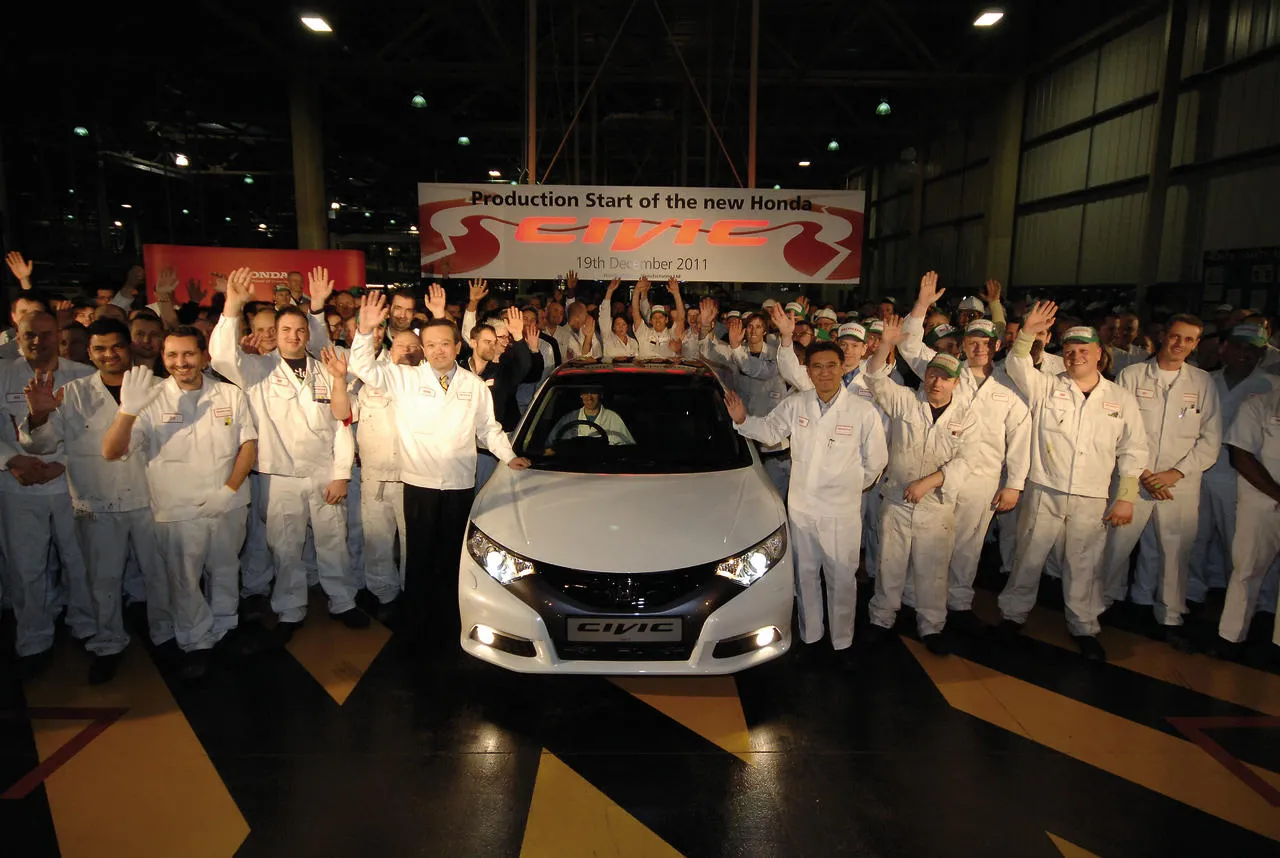 2880709-civic-line-off.jpg