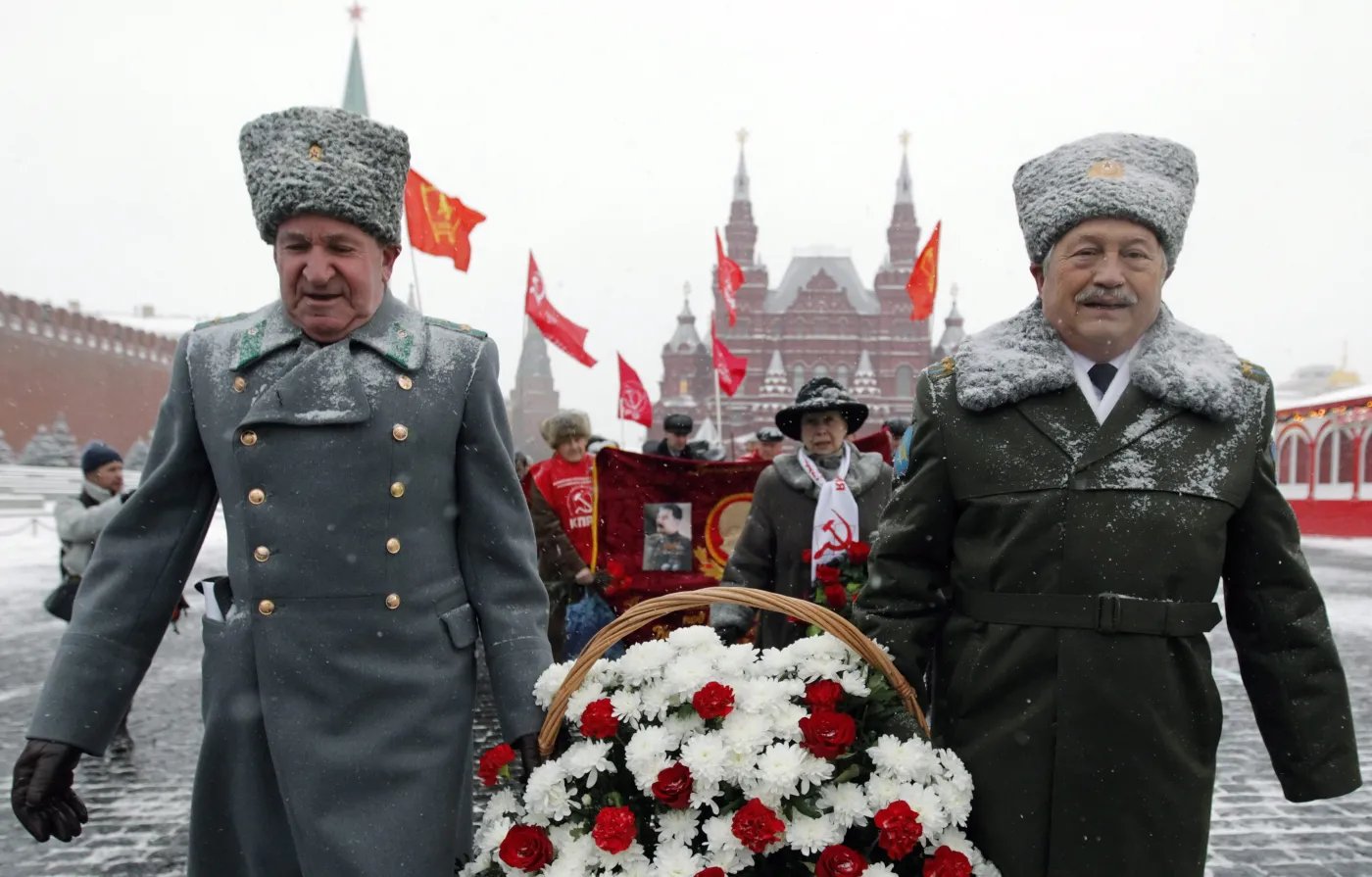 2885651-stalin-kwiaty.jpg
