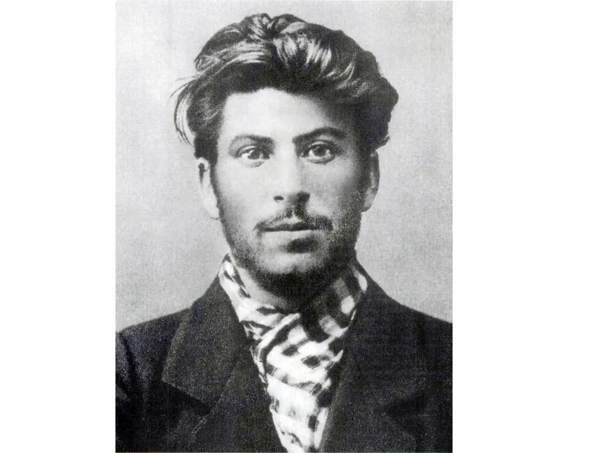 2885772-stalin1-1902.jpg