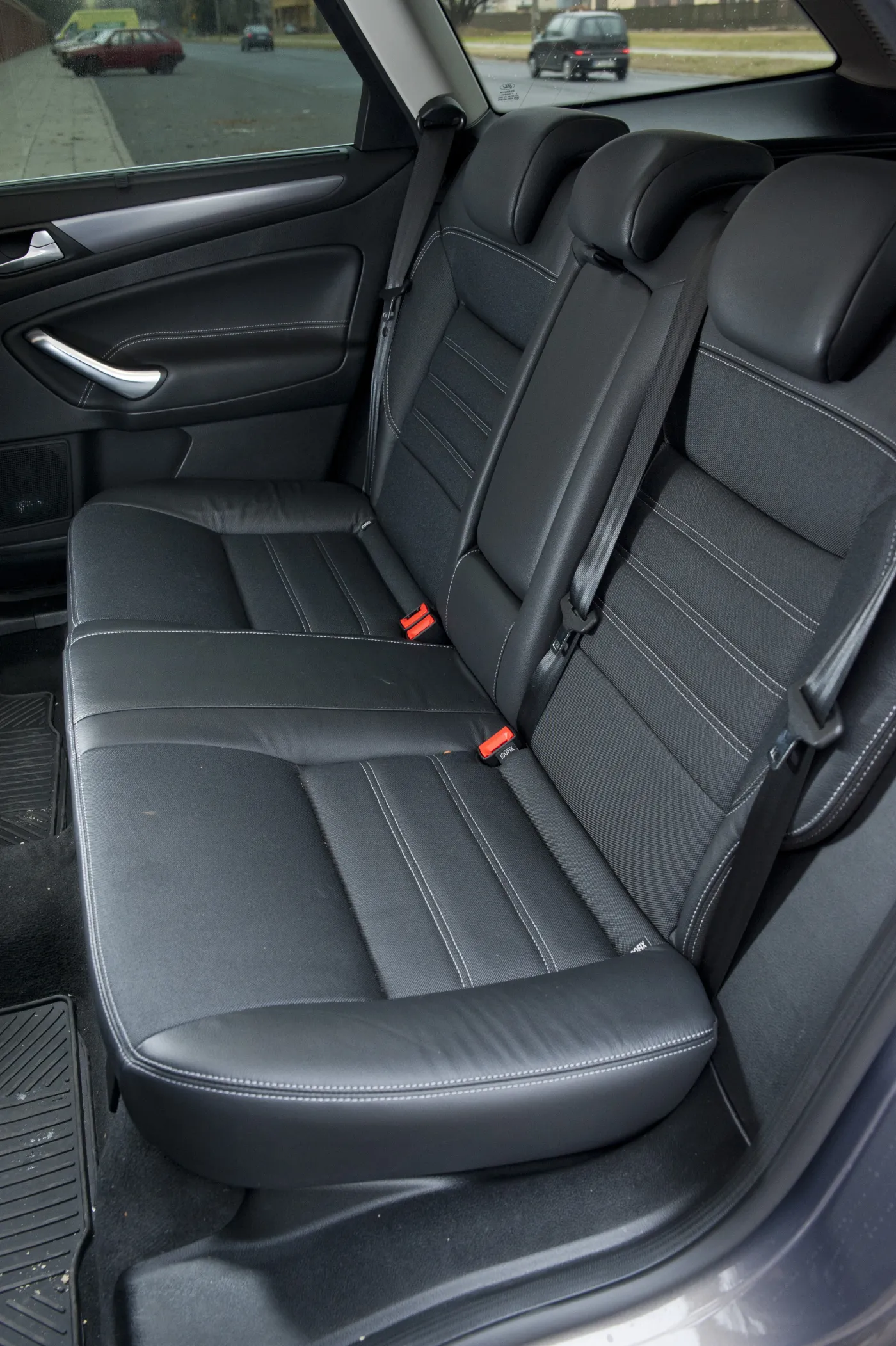 3276045-ford-mondeo.jpg