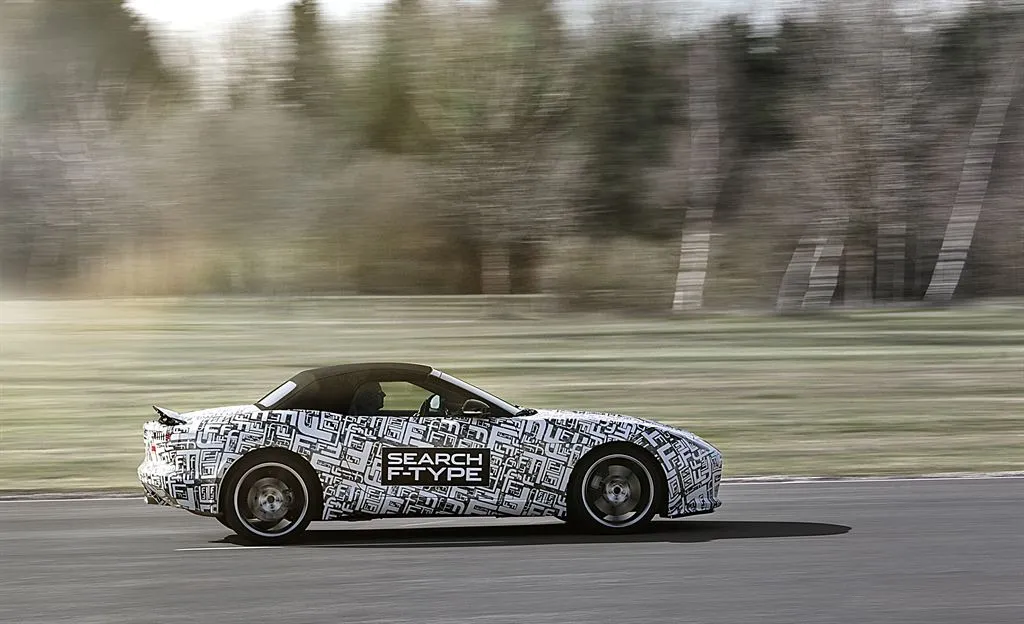 3327564-jaguar-f-type.jpg