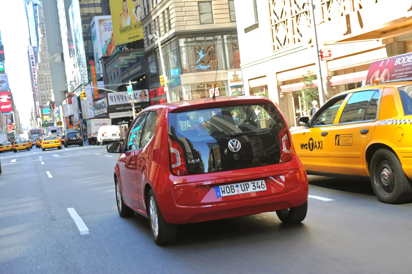 3330494-volkswagen-up.jpg