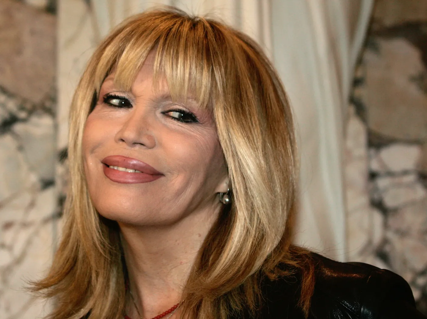 3416424-amanda-lear.jpg