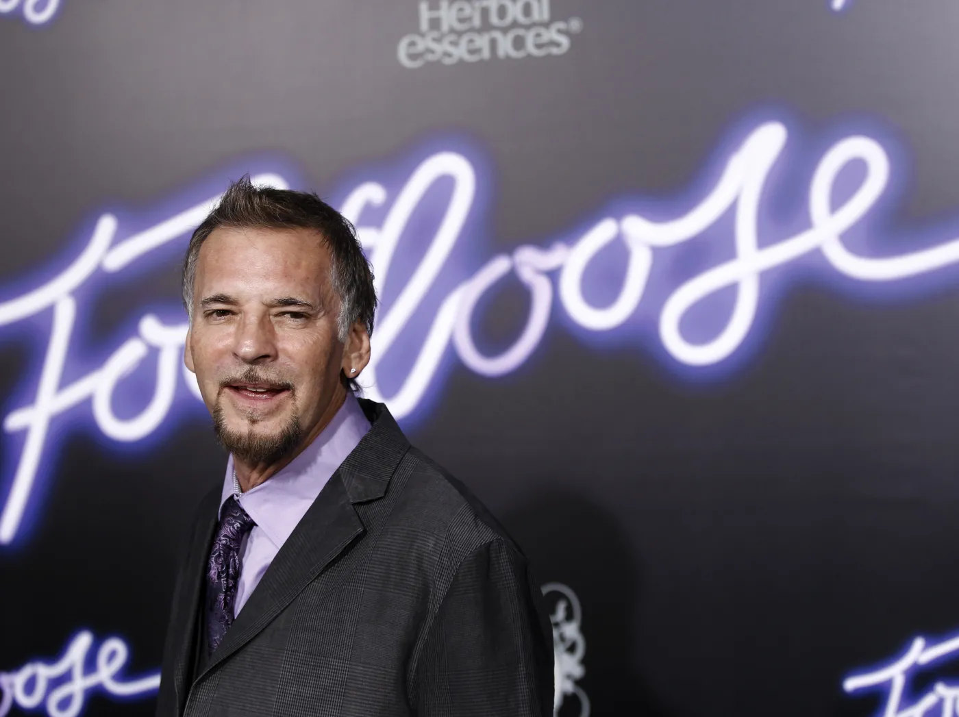 3416655-kenny-loggins.jpg
