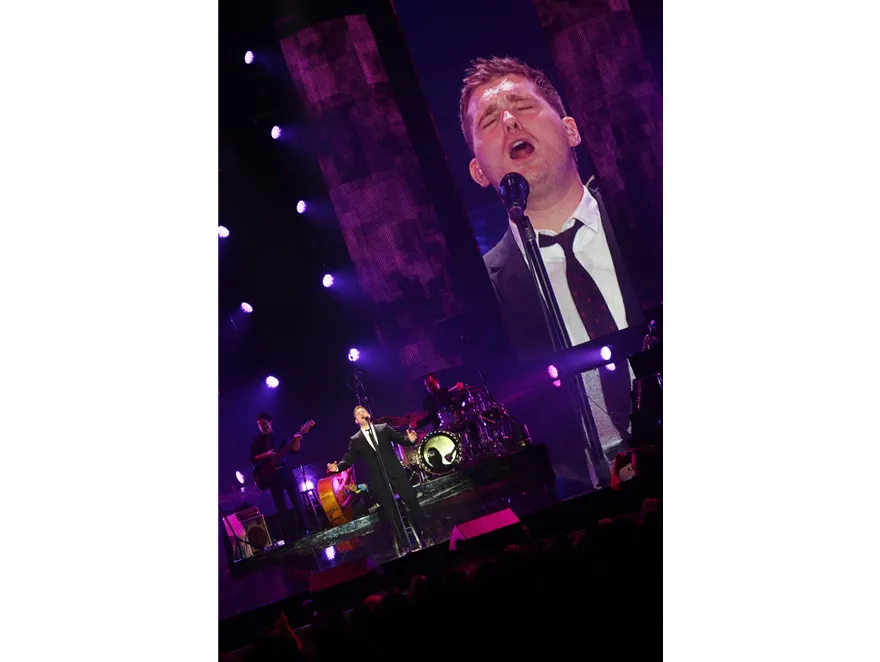 3419747-michael-buble.jpg
