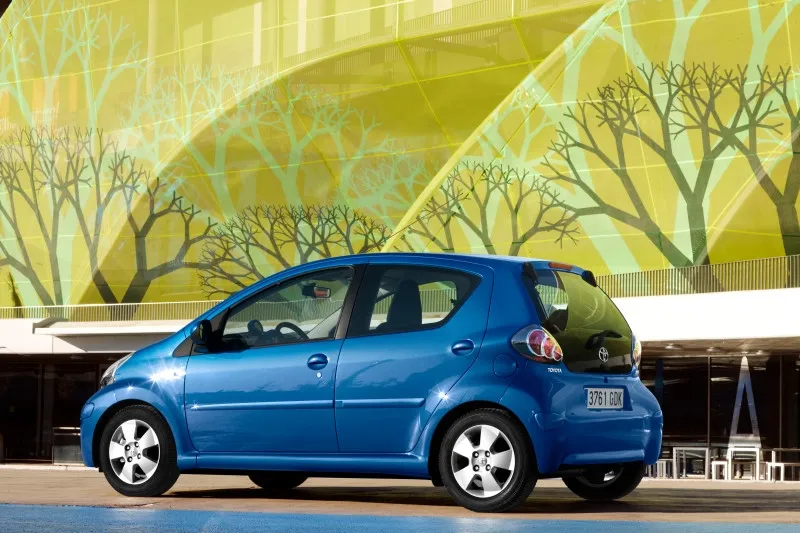 3429991-toyota-aygo.jpg