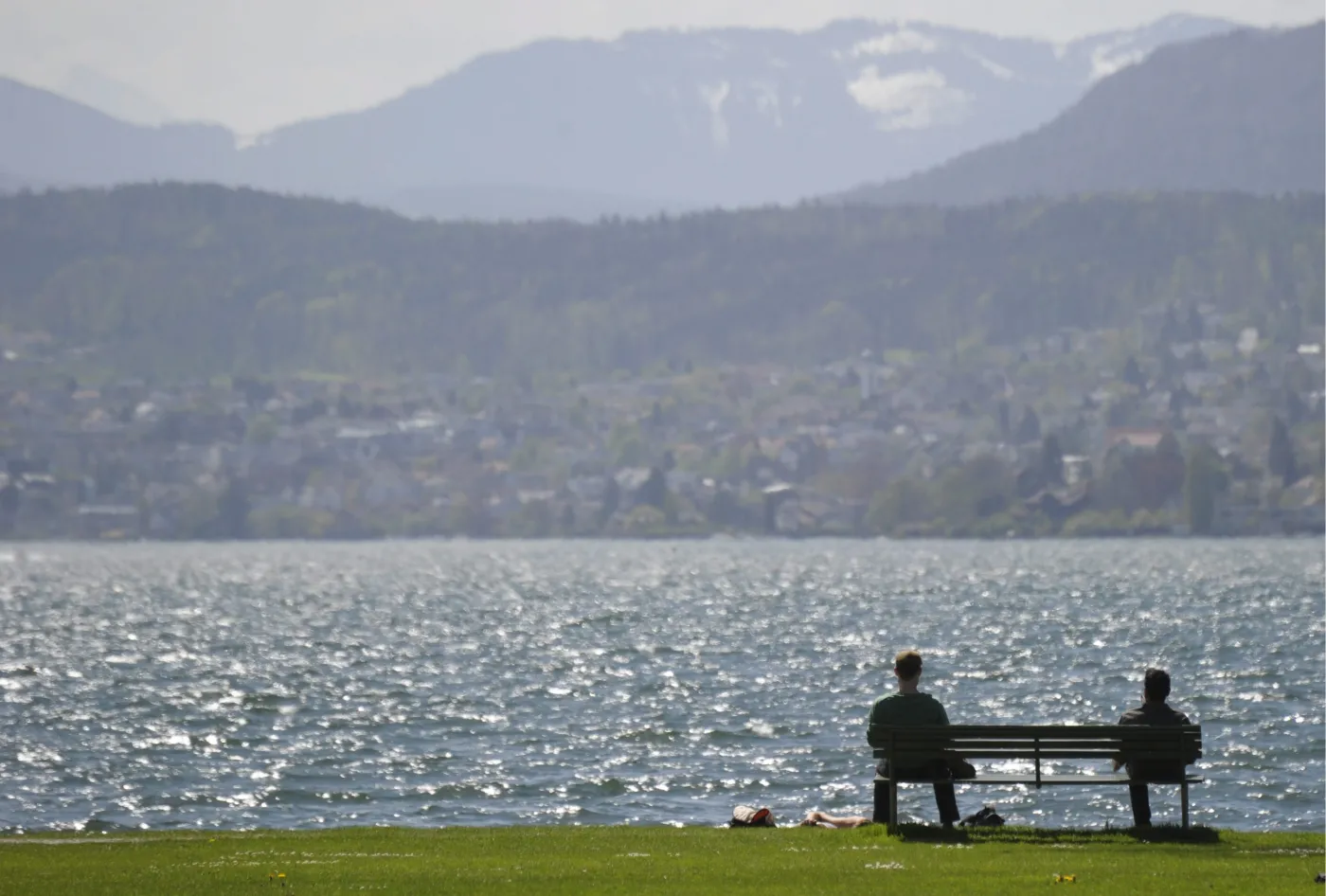 3439819-jezioro-zurich.jpg