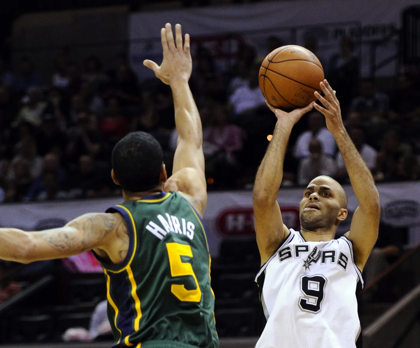 Spurs zmietli Jazz i są blisko awansu do kolejnej fazy play off