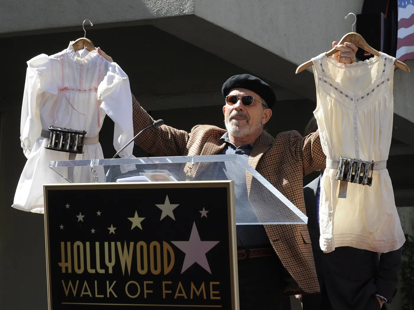 3196882-david-mamet.jpg