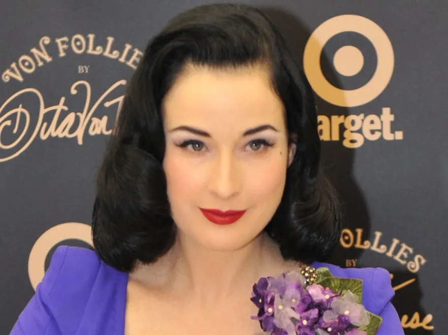 3202974-dita-von-teese.jpg