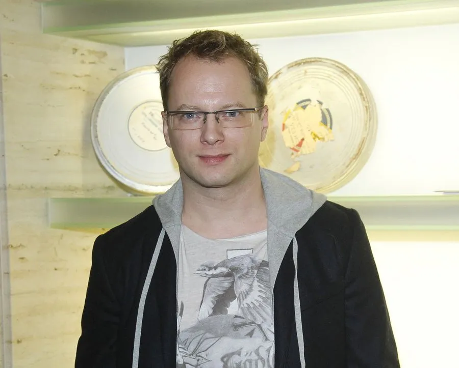 3220442-maciej-stuhr.jpg