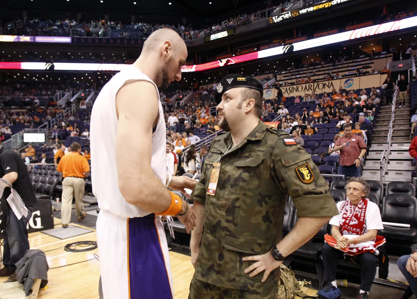 Marcin Gortat jedzie na... misję do Afganistanu