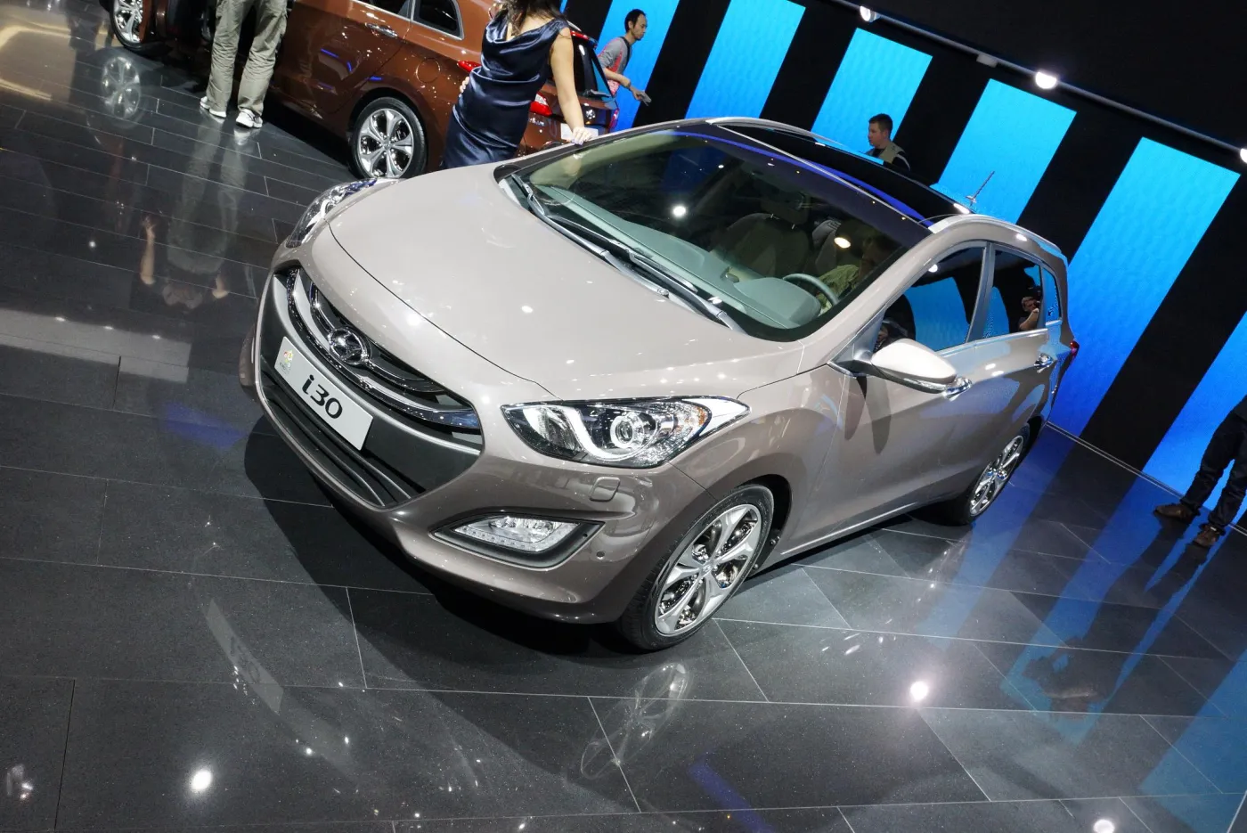 3340465-hyundai-i30.jpg